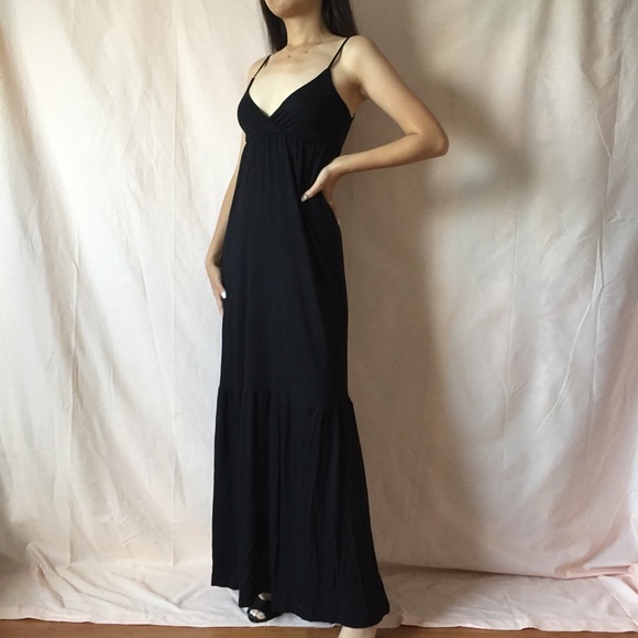 BLACK SPAGHETTI STRAP MAXI DRESS - Picture 2 of 4